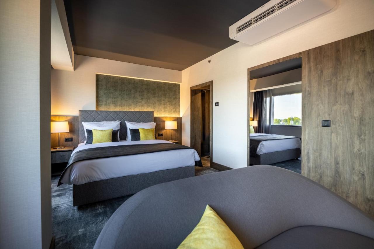 Hotel Осієк Екстер'єр фото