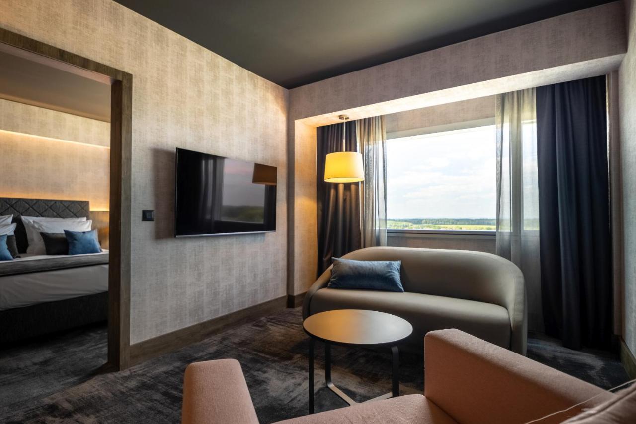 Hotel Осієк Екстер'єр фото