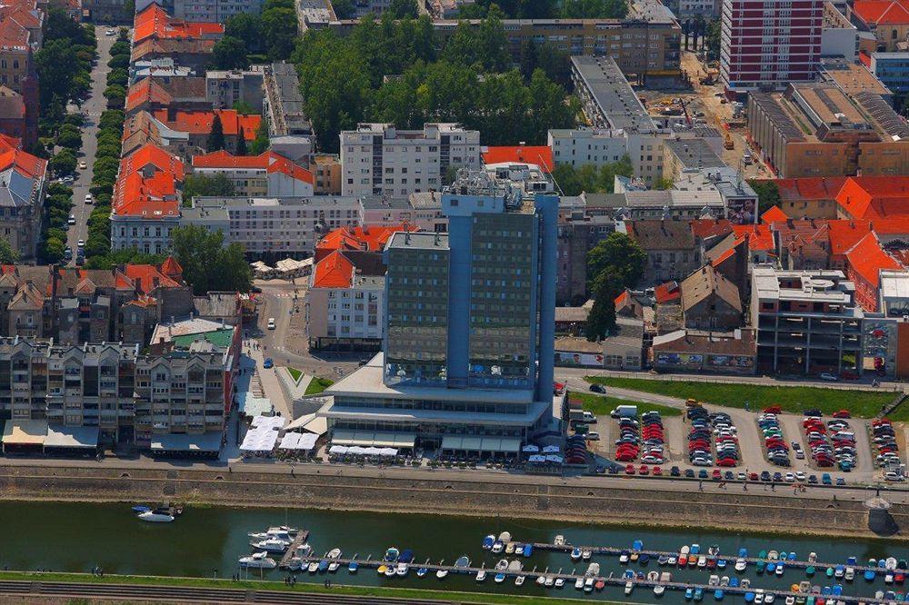 Hotel Осієк Екстер'єр фото